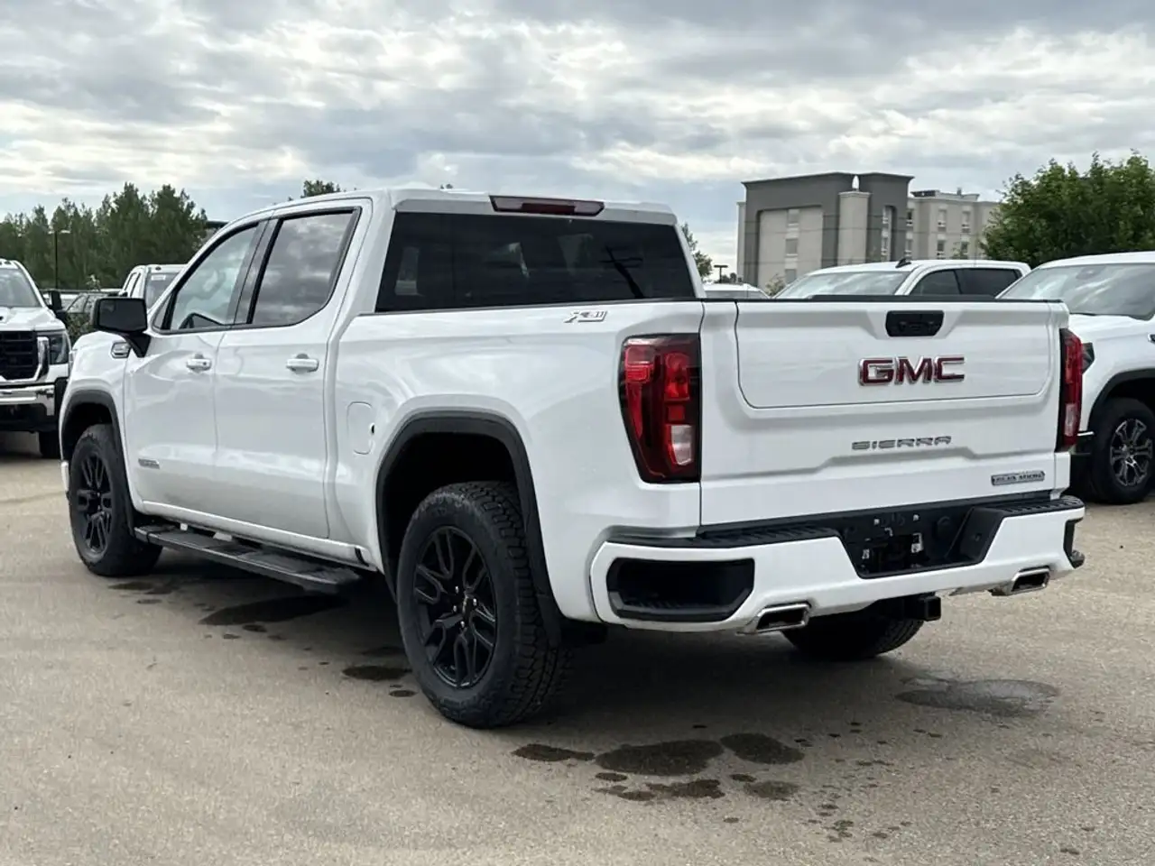 GMC Sierra 1500 снимка GMC Sierra 1500