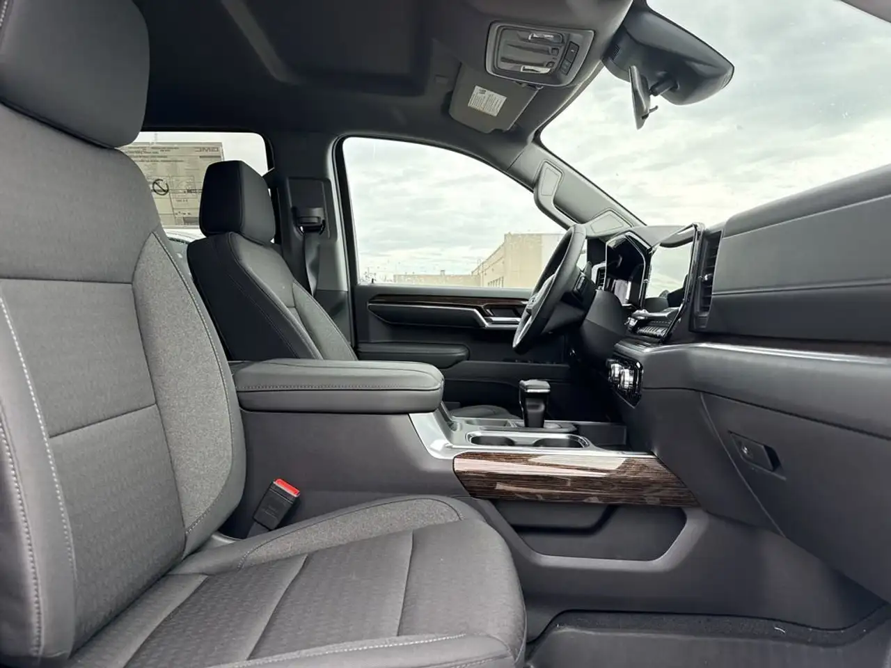 GMC Sierra 1500 снимка GMC Sierra 1500