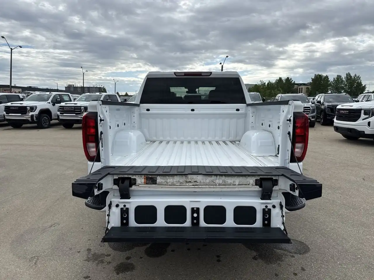 GMC Sierra 1500 снимка GMC Sierra 1500