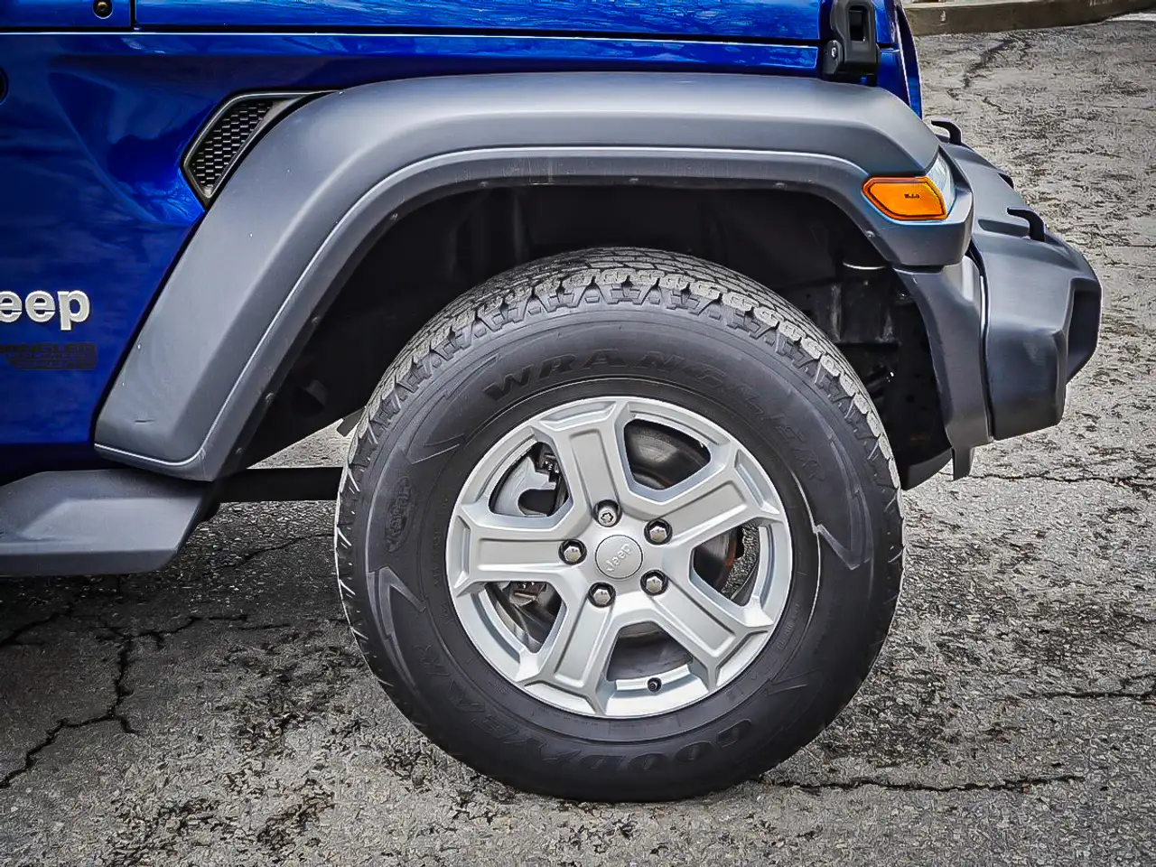 Jeep Wrangler снимка Jeep Wrangler