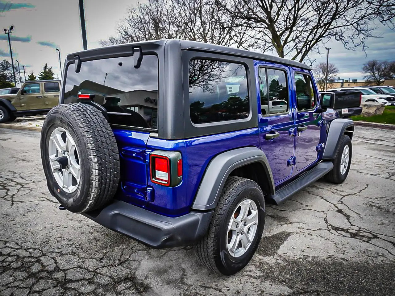 Jeep Wrangler снимка Jeep Wrangler