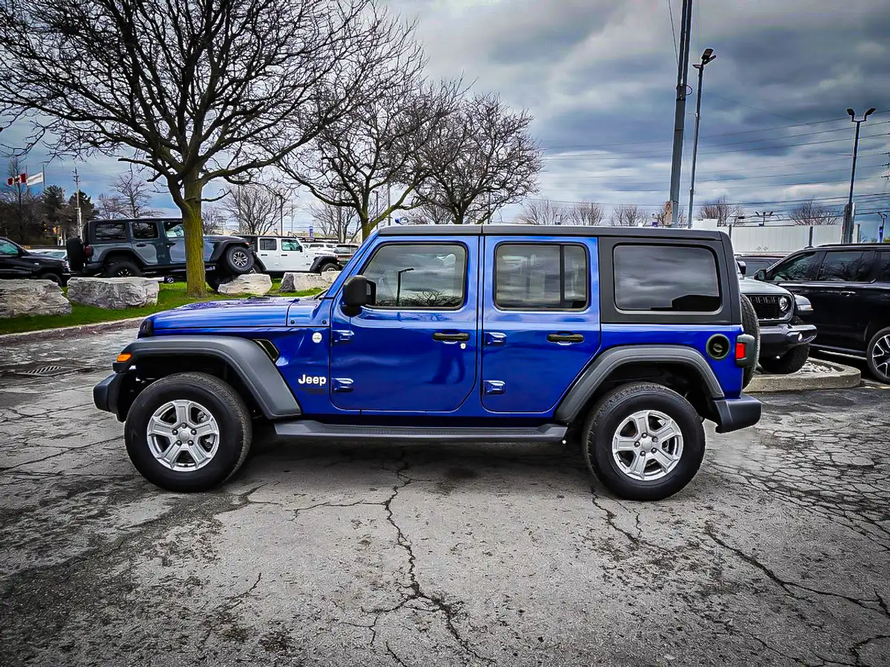 Jeep Wrangler снимка Jeep Wrangler