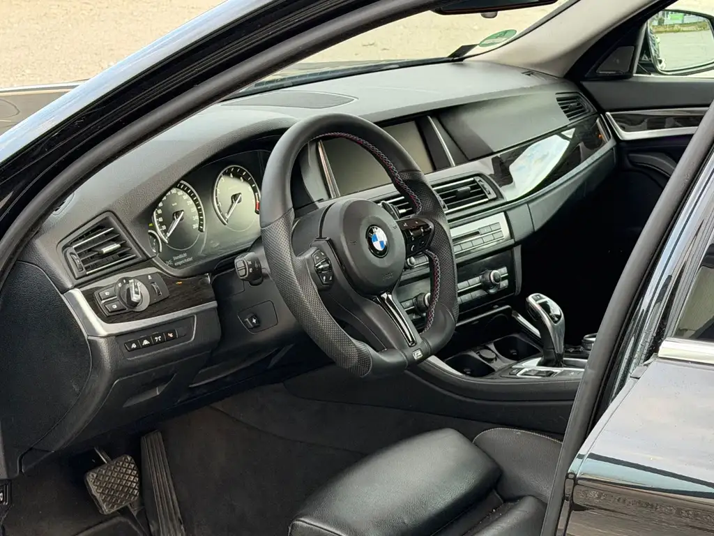 BMW 550 xDrive | Leder | Head up | 360 Grad | AHK Bild 12