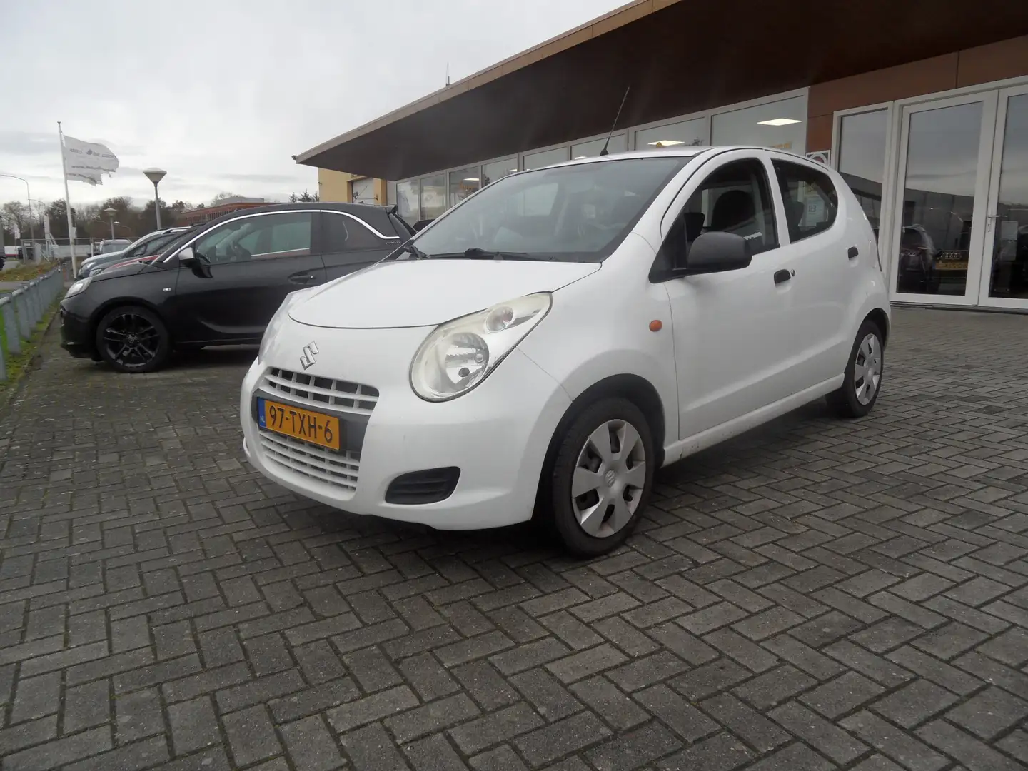 Suzuki Alto 1.0 Comfort Plus Weiß - 1