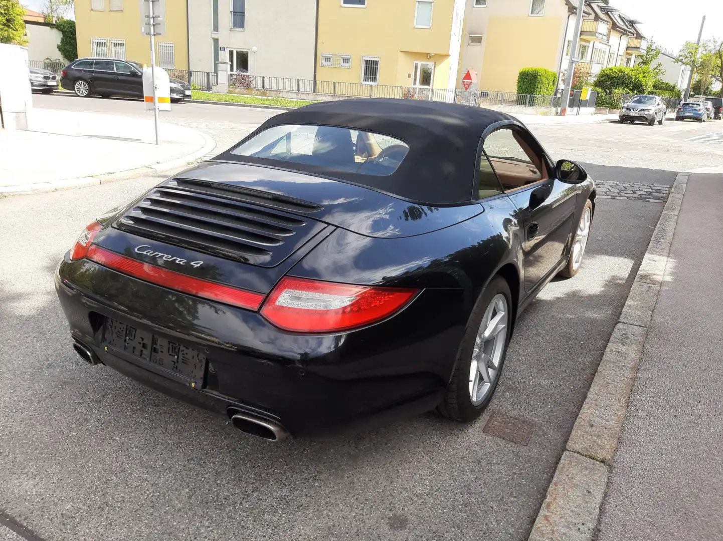 Porsche 997 911 Carrera 4 Cabrio II DSG Schwarz - 2