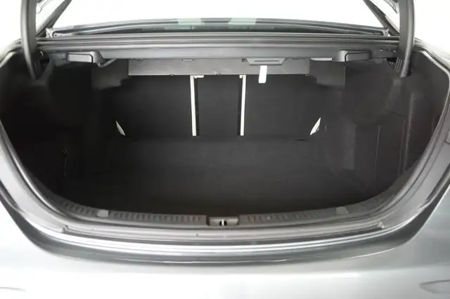 Mercedes-Benz 300 view 7