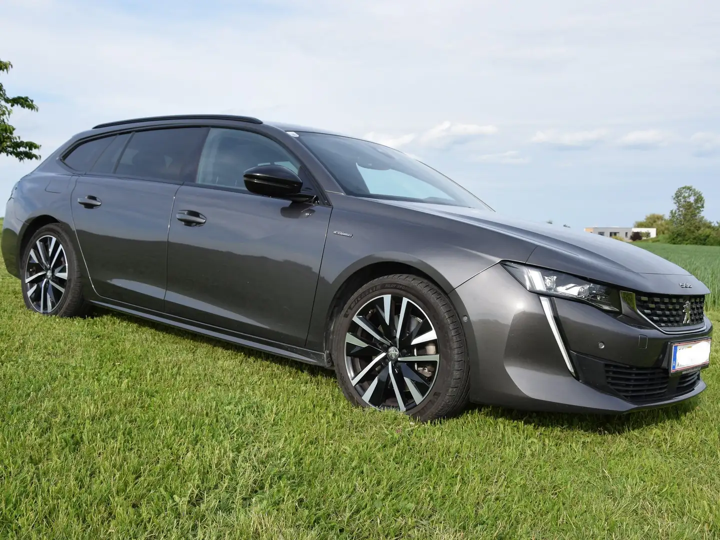 Peugeot 508 508 SW 2,0 BlueHDi 160 EAT8 S Grau - 1
