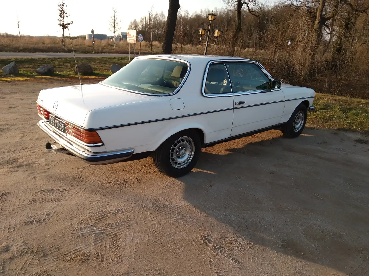 Mercedes-Benz 230 W123 230 coupé Fehér - 2