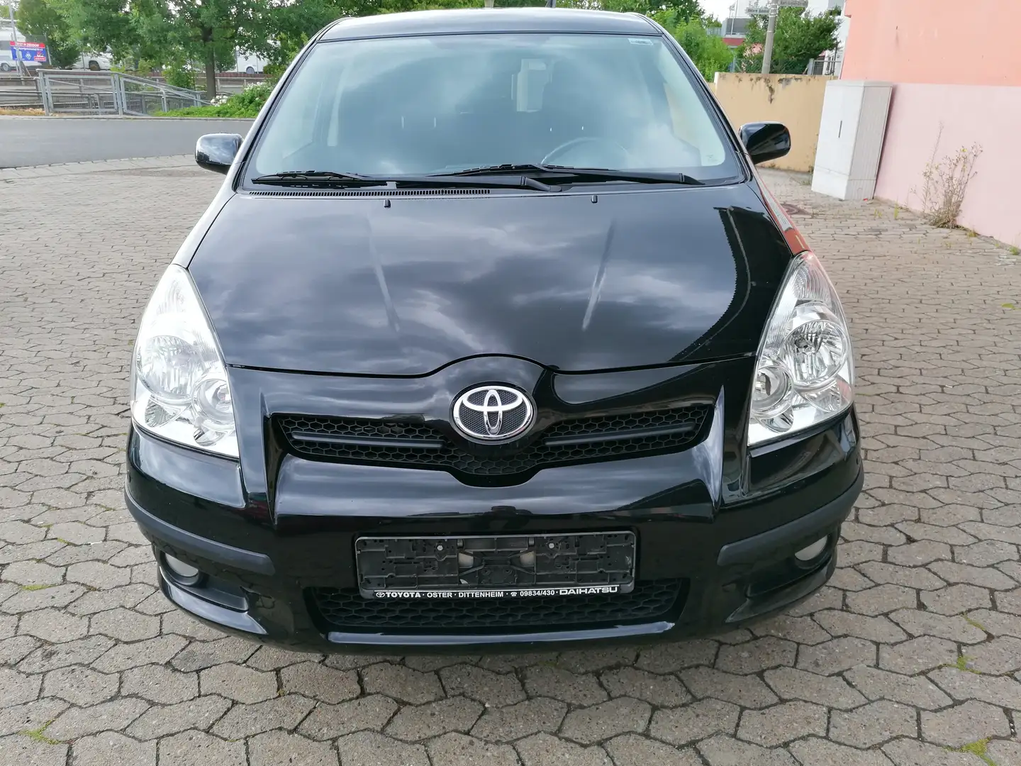 Toyota Corolla Verso 1.8 Executive / 7 Sitze / TÜV 02-2027 / 2-Hand Чорний - 1