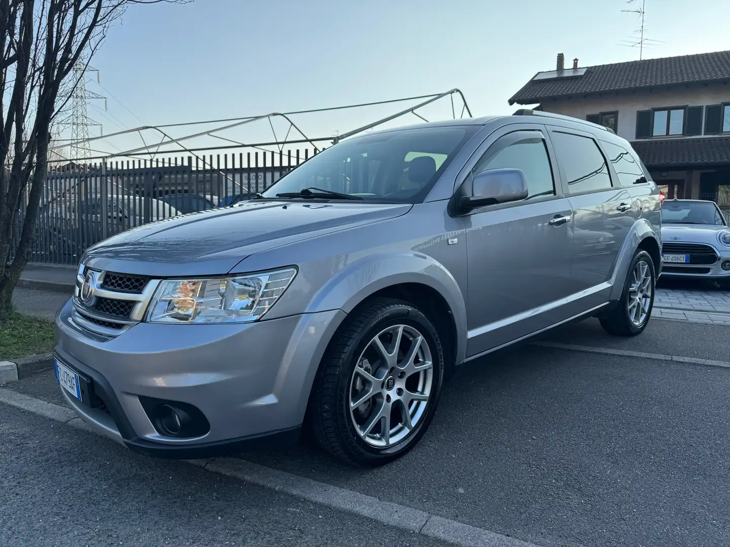 Fiat Freemont 2.0 Multijet 16V DPF Automatik Allrad Cross Gris - 2