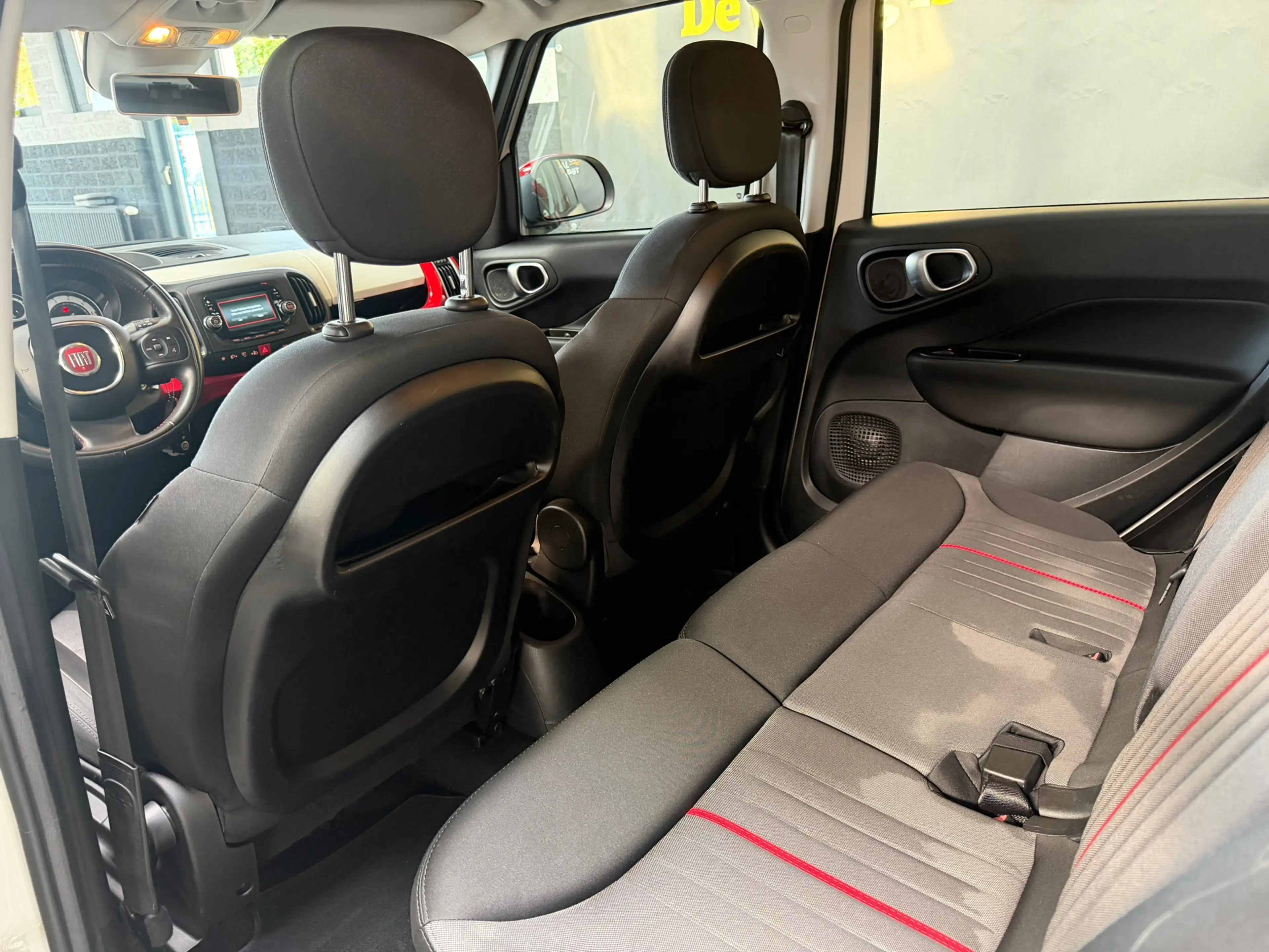 Fiat 500L 0.9 TwinAir Urban Edition | PDC | Airco | NL Auto — photo 24