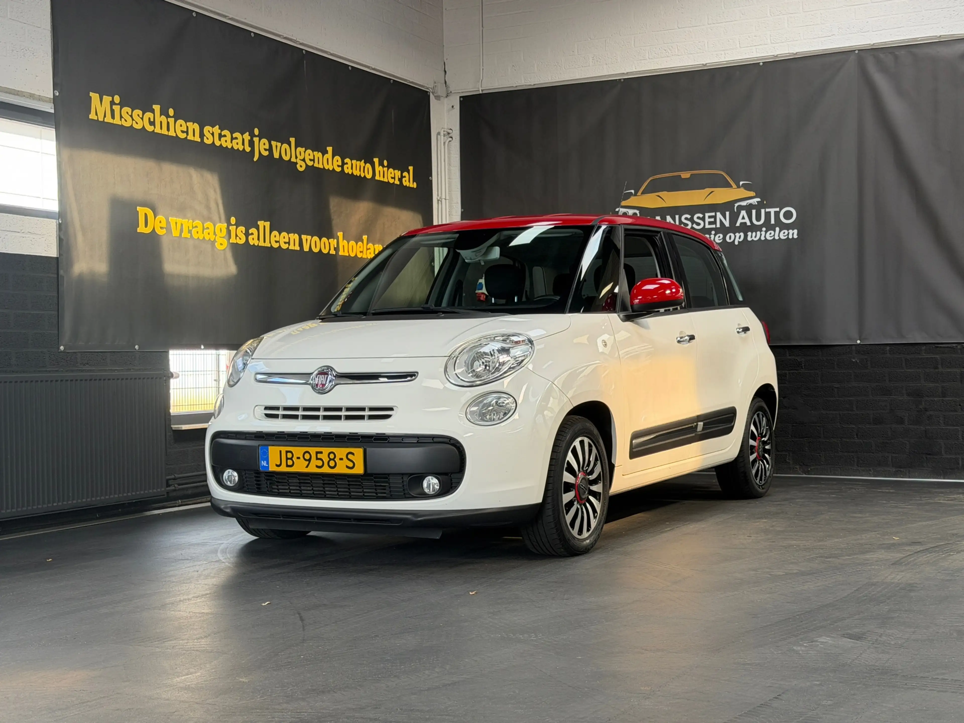 Fiat 500L 0.9 TwinAir Urban Edition | PDC | Airco | NL Auto — photo 2