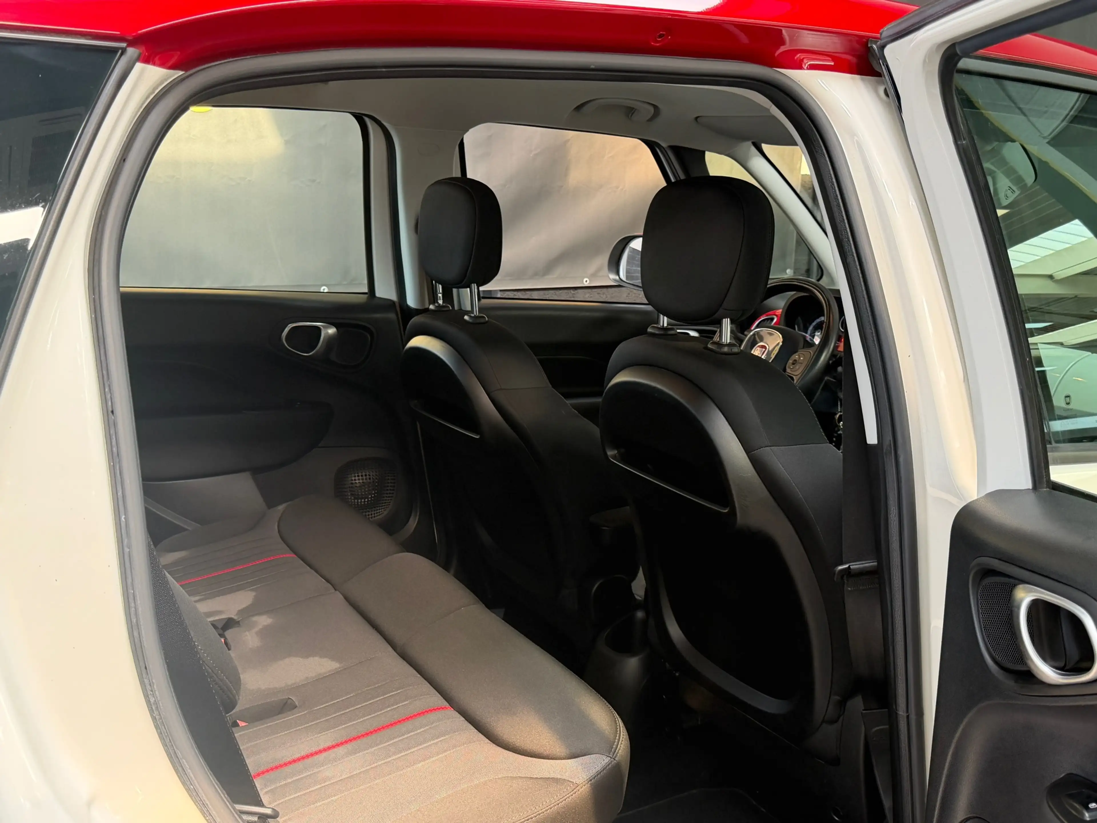 Fiat 500L 0.9 TwinAir Urban Edition | PDC | Airco | NL Auto — photo 31