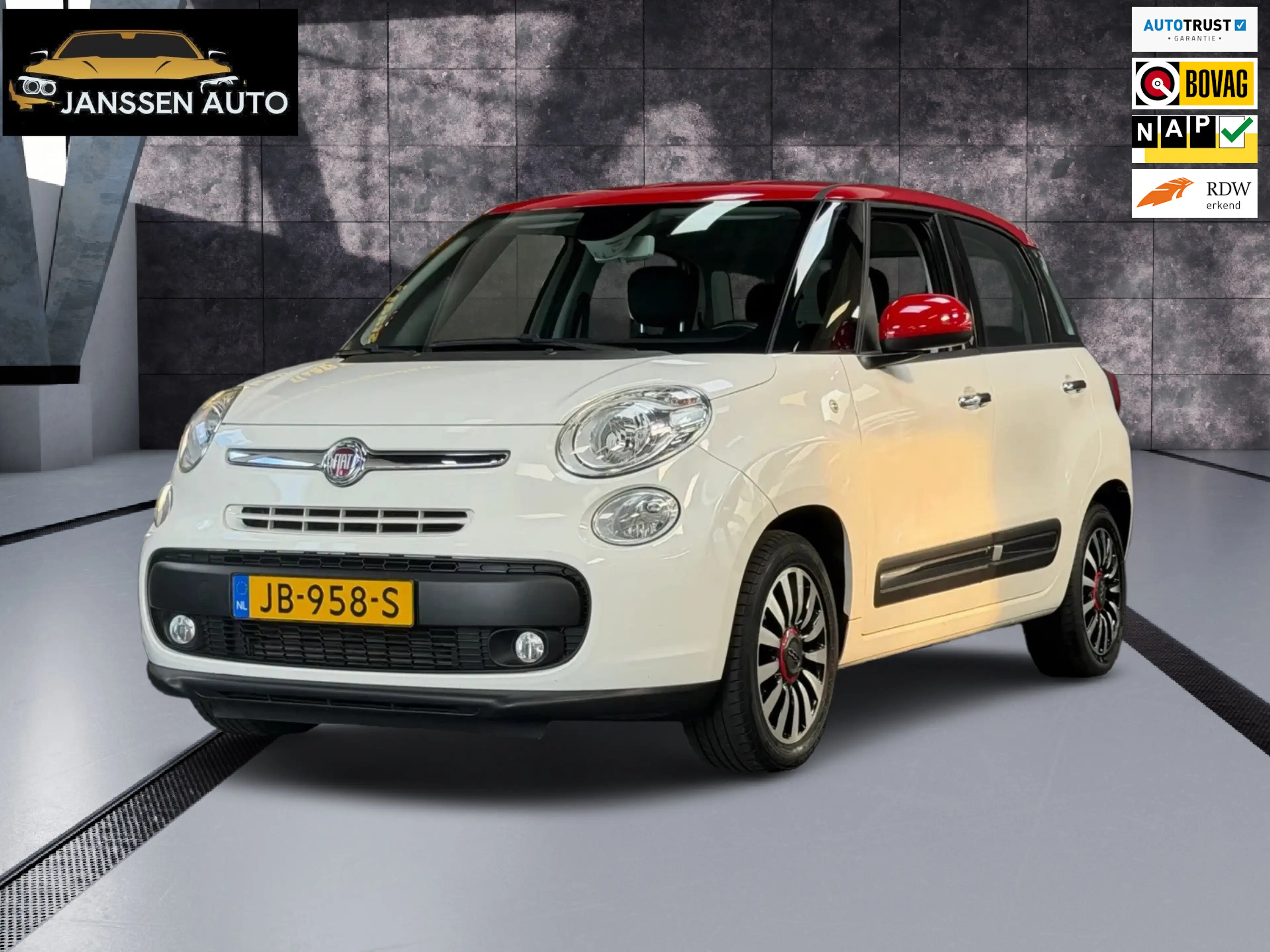 Fiat 500L 0.9 TwinAir Urban Edition | PDC | Airco | NL Auto