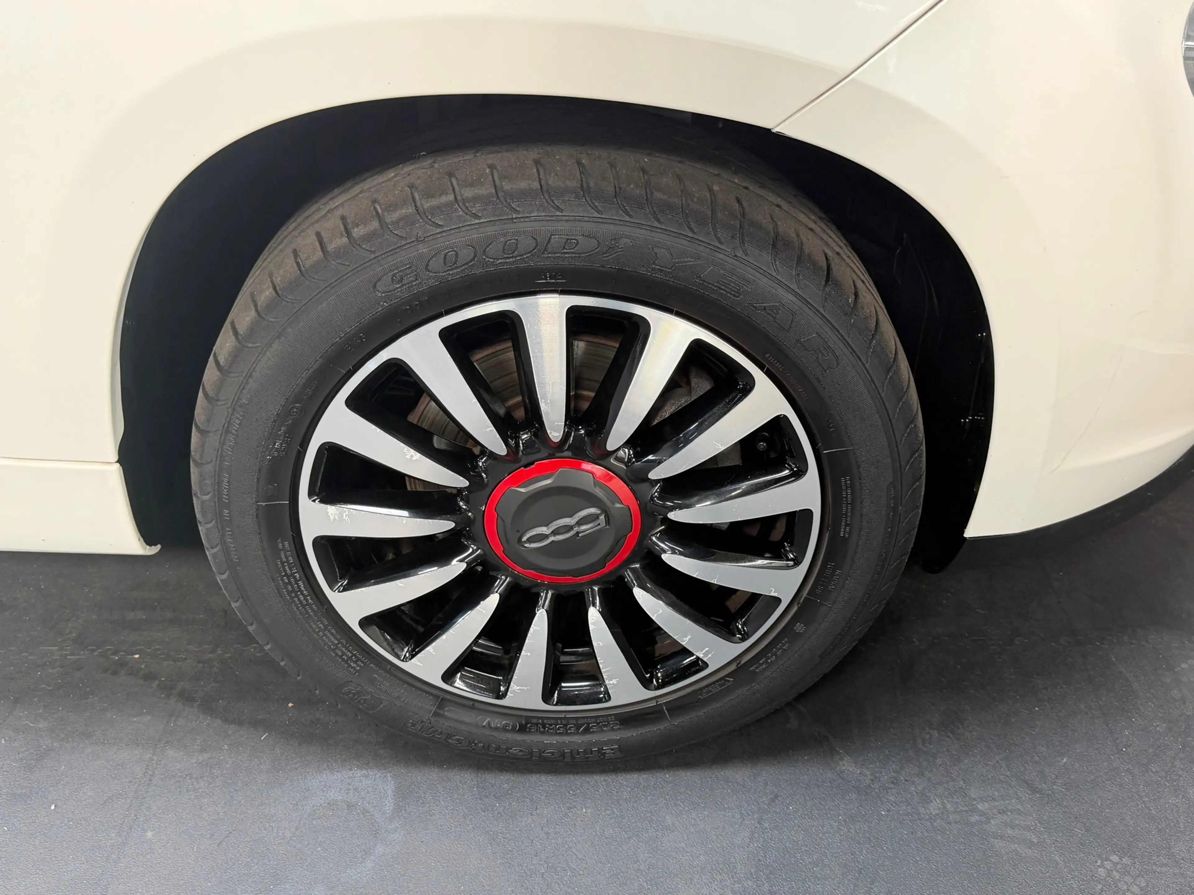 Fiat 500L 0.9 TwinAir Urban Edition | PDC | Airco | NL Auto — photo 33