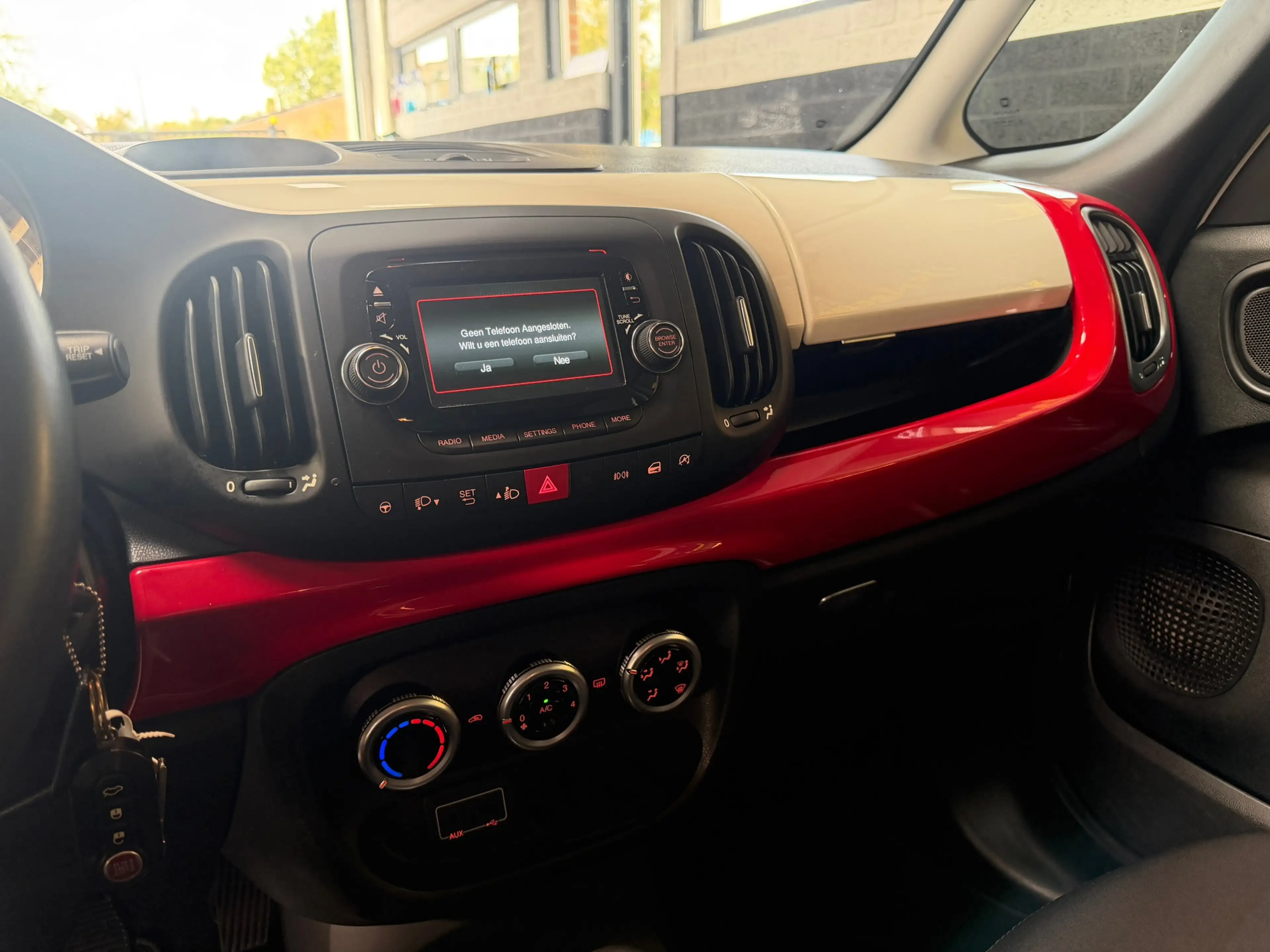 Fiat 500L 0.9 TwinAir Urban Edition | PDC | Airco | NL Auto — photo 19