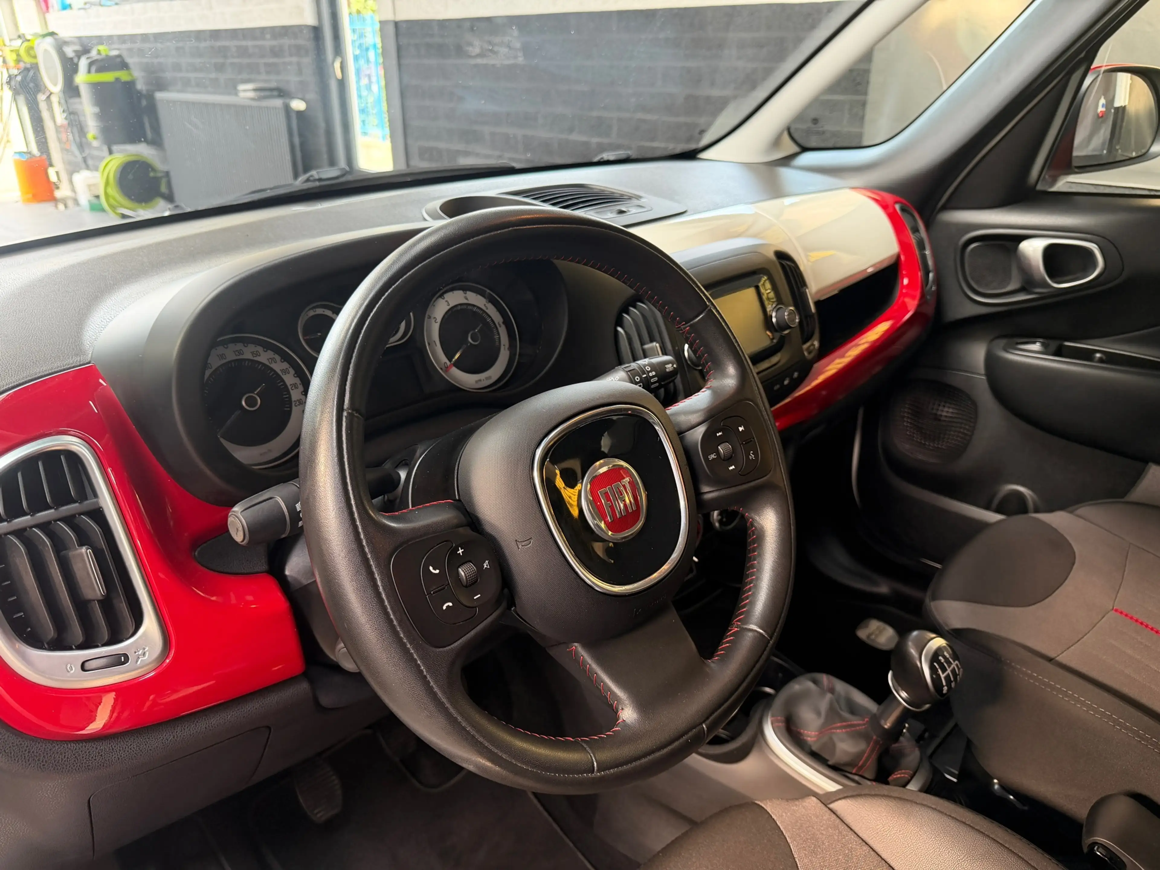 Fiat 500L 0.9 TwinAir Urban Edition | PDC | Airco | NL Auto — photo 10