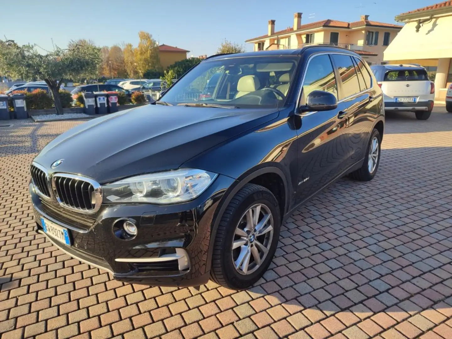 BMW X5 xDrive30d 258CV Luxury Nero - 2
