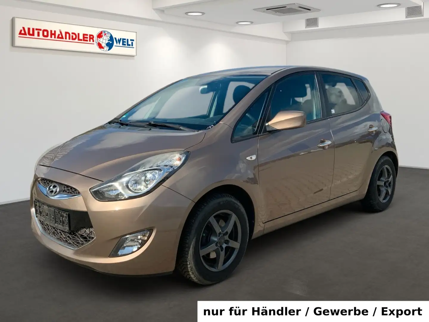 Hyundai iX20 Comfort 1.6 Automatik Beige - 1