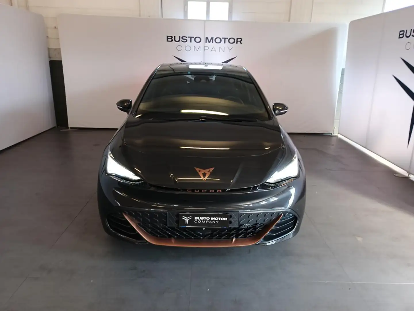 CUPRA Born 58kWh 231 CV Impulse Grau - 2