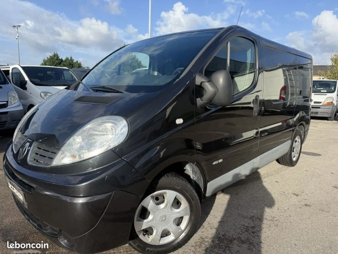 Renault Trafic II FG L1H1 1000 2.0 DCI 115CH GRAND CONFORT Noir - 1