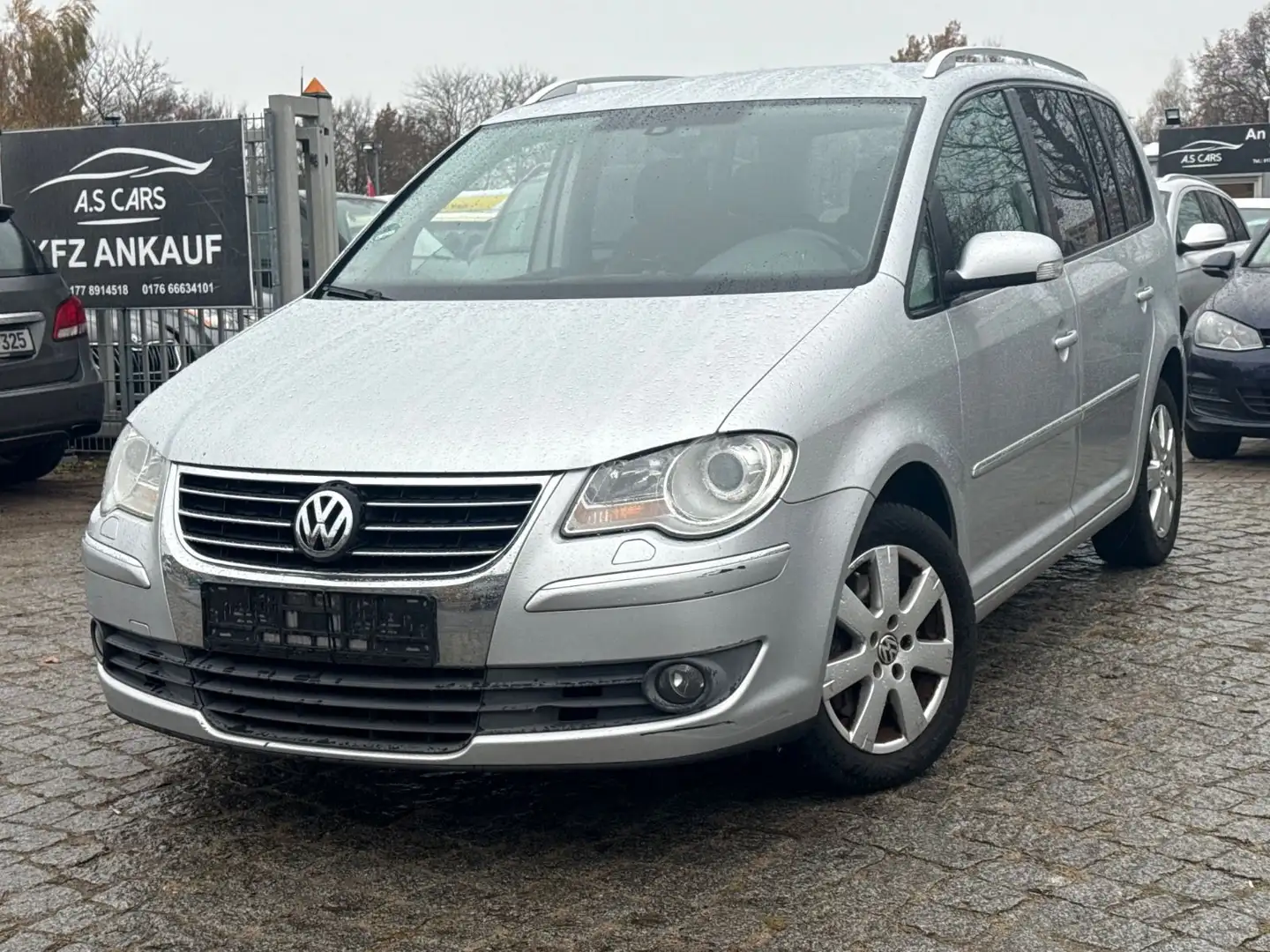 Volkswagen Touran 2.0 TDI Highline*DSG*Klima*Aluf*AHK* Silber - 1