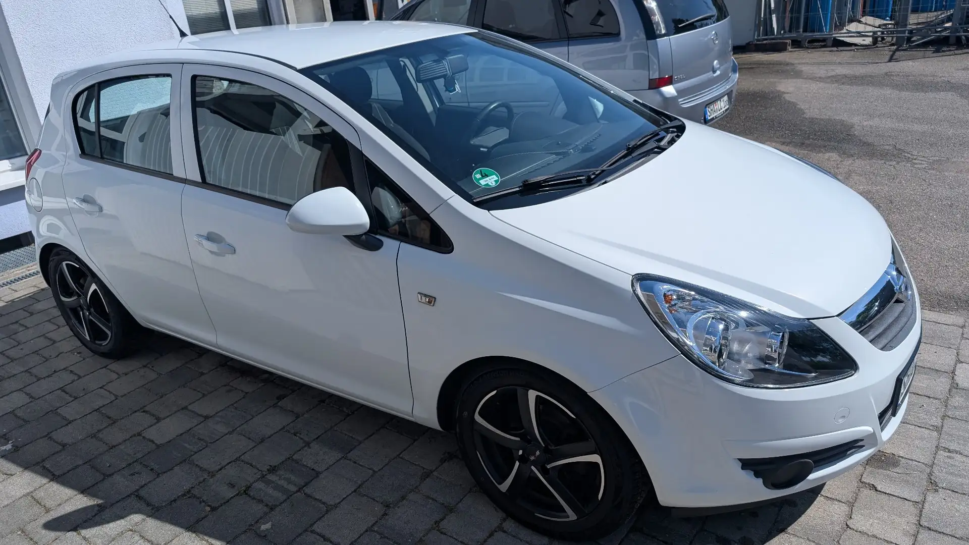 Opel Corsa 1.2 Automatik Sport Weiß - 1