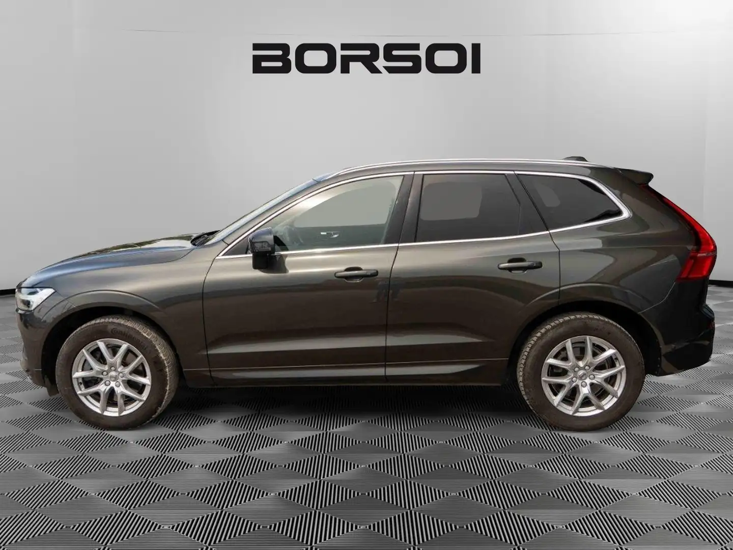 Volvo XC60 (2017-->) B4 (d) AWD Geartronic Momentum Pro Gris - 2