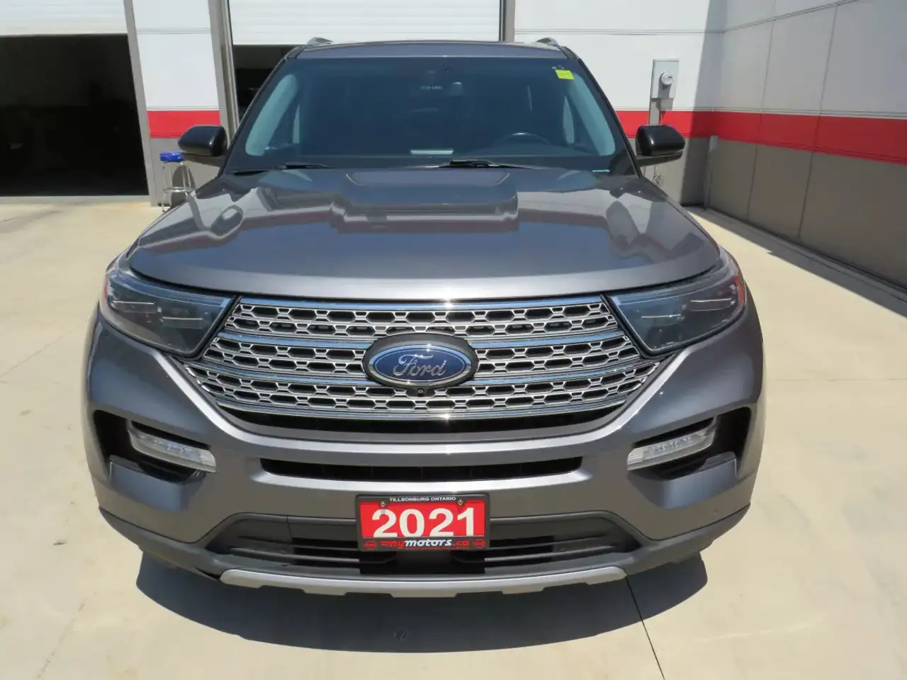 Ford Explorer снимка Ford Explorer