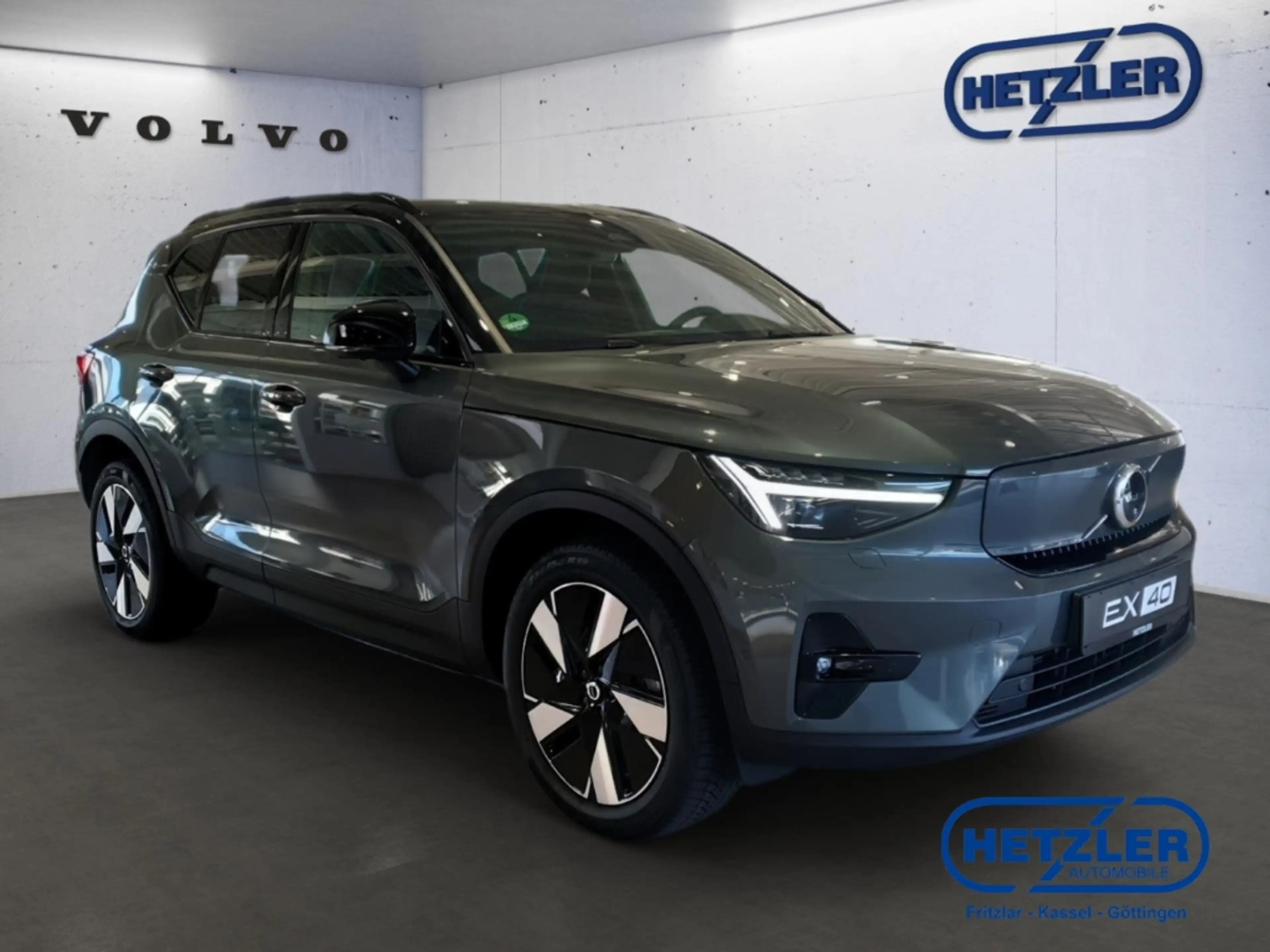 Volvo EX40 Single Extended Range RWD Ultra StandHZG Digitales — photo 2