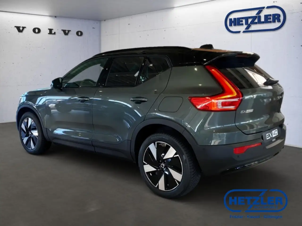 Volvo EX40 2026