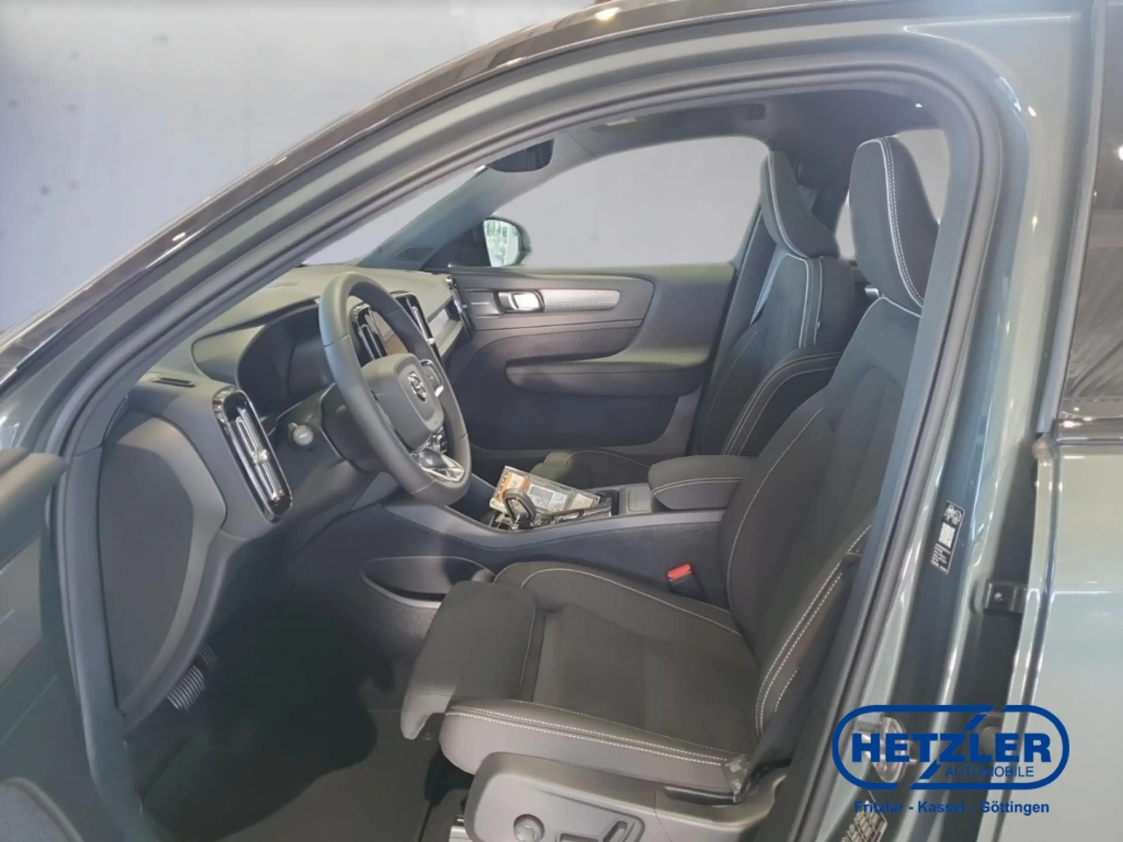 Volvo EX40 Single Extended Range RWD Ultra StandHZG Digitales — photo 7