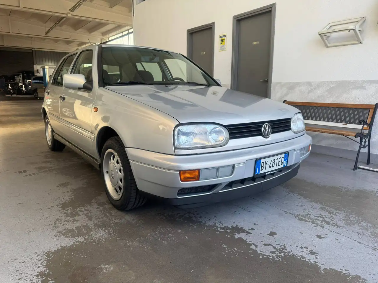Volkswagen Golf III 1991 5p 1.8 GL 90cv auto cat., foto 4