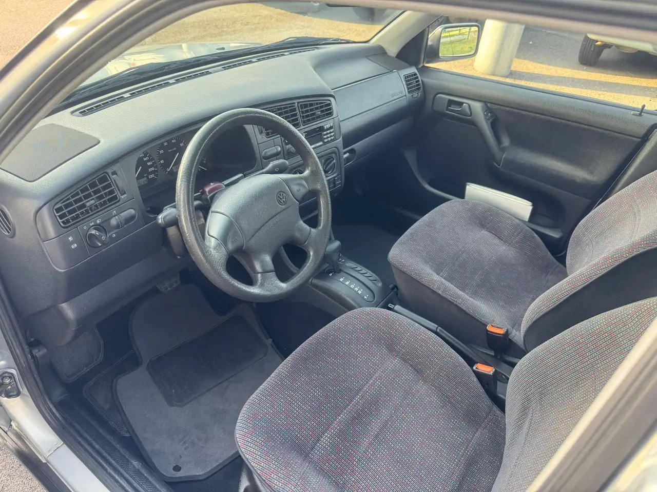 Volkswagen Golf III 1991 5p 1.8 GL 90cv auto cat., foto 8