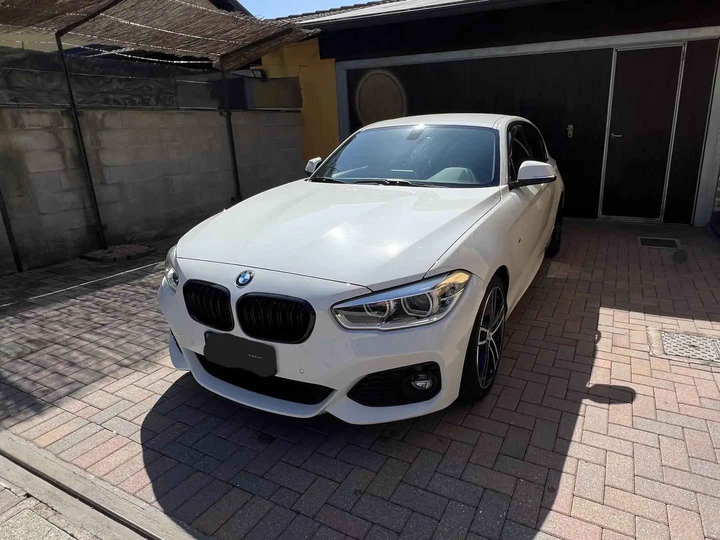 BMW 116 Serie 1 F/20-21 2015 116d Msport 5p Bianco - 1