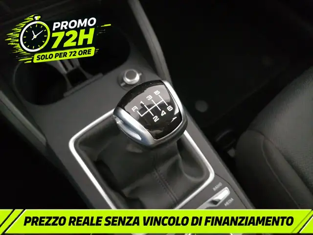 Audi Q2 view 13