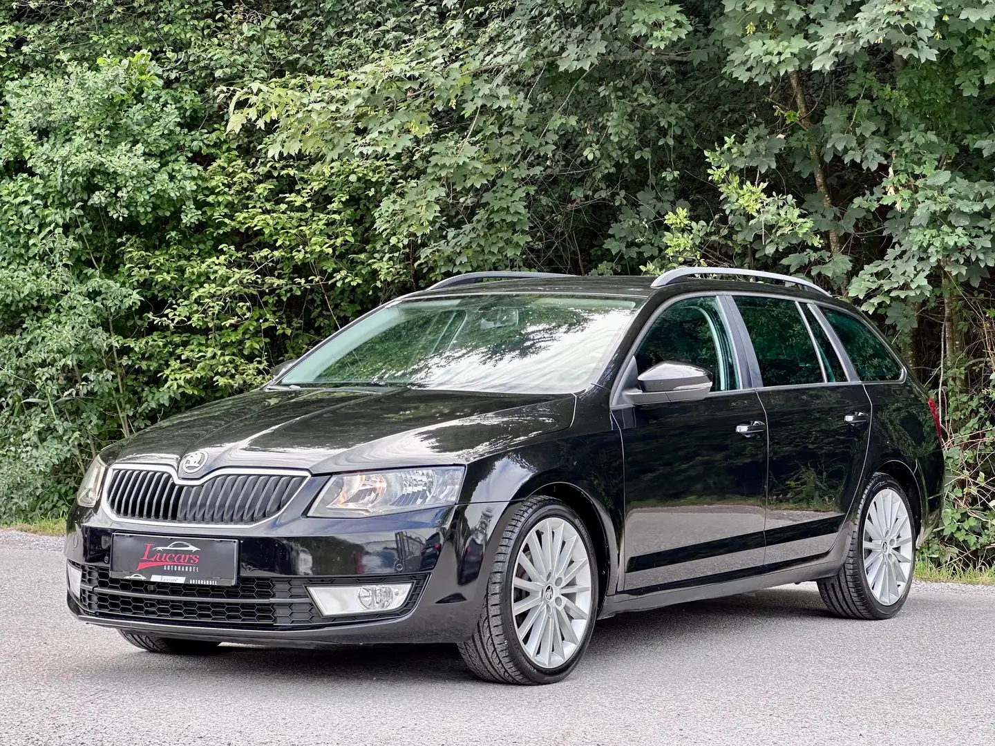 Skoda Octavia Ambition Aut. APPLE CARPLAY*NAVI*SITZHEIZUNG* Schwarz - 1
