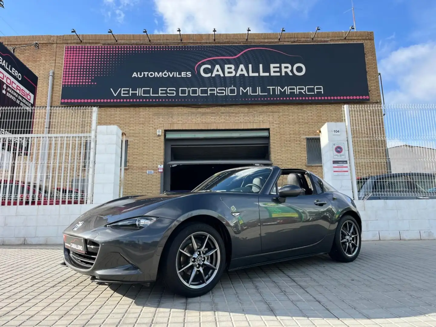 Mazda MX-5 RF 1.5 Skyactiv-G Zenith Gris - 1