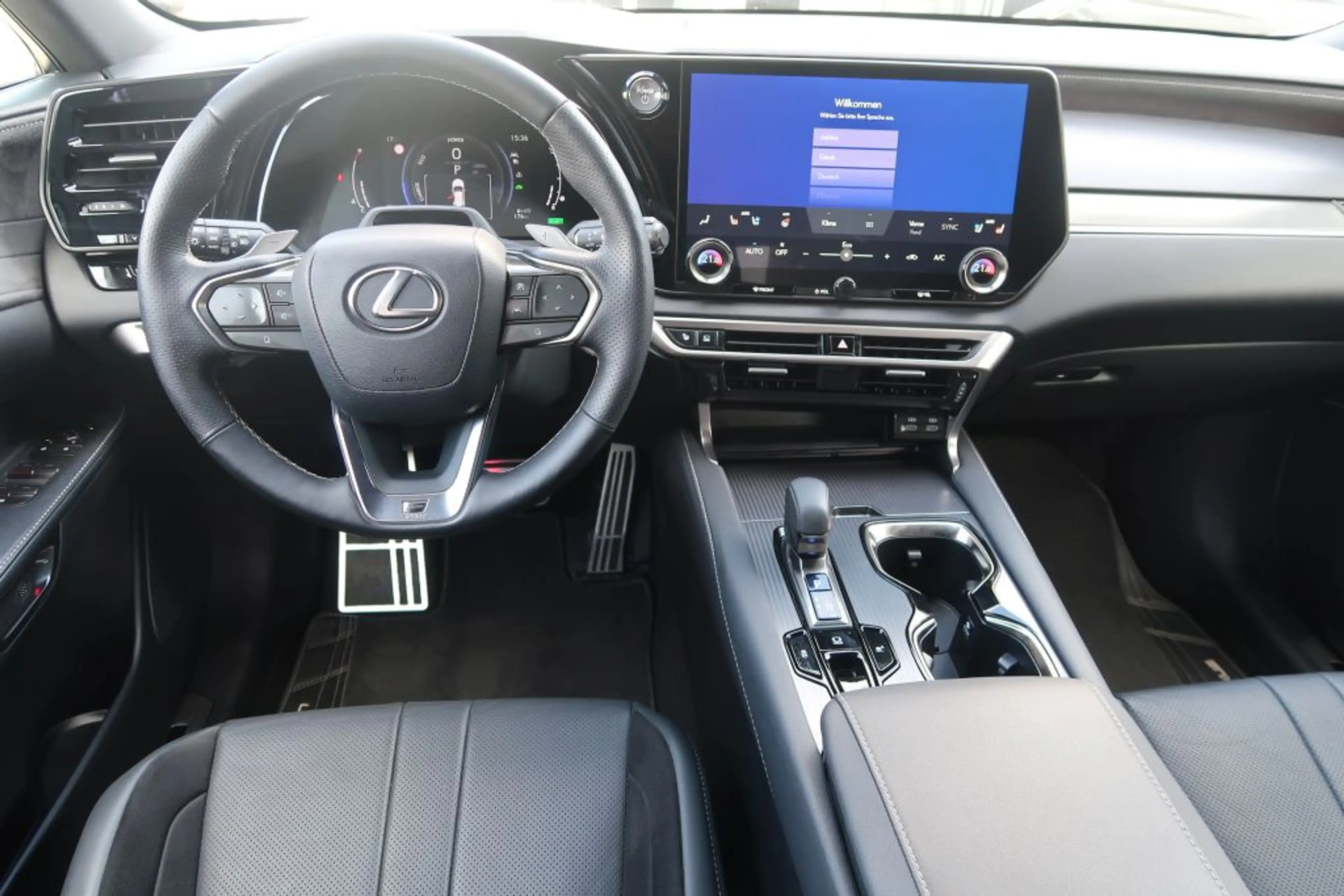 Lexus RX 500h (hybrid) F SPORT+ Interieur Paket+Panoramadach — photo 11