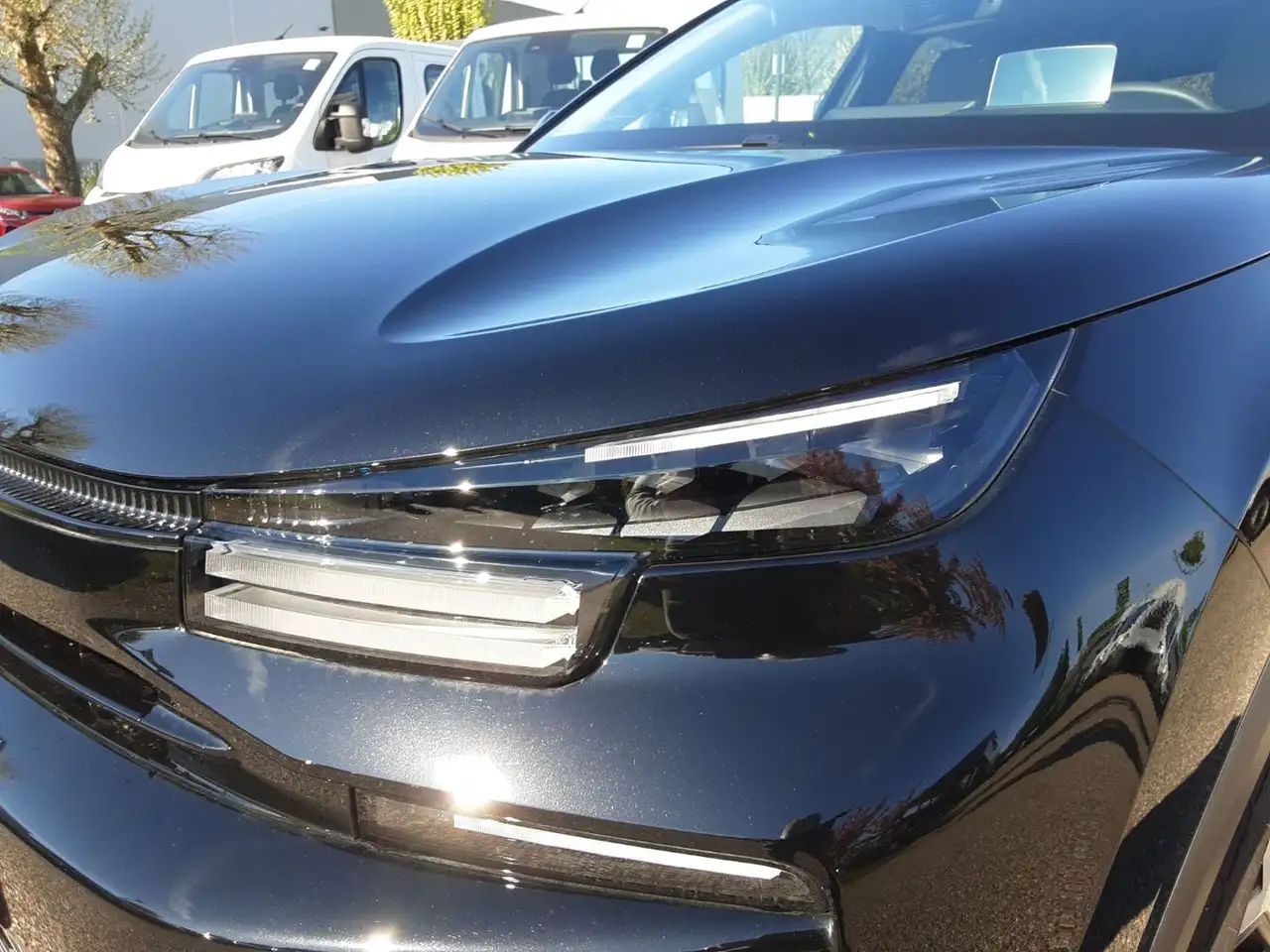 Citroen C4 Hybrid 136 Max ACC+LED+Navi+SHZ 4