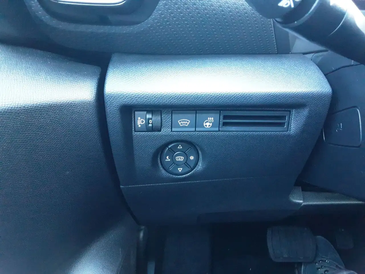 Citroen C4 Hybrid 136 Max ACC+LED+Navi+SHZ 30