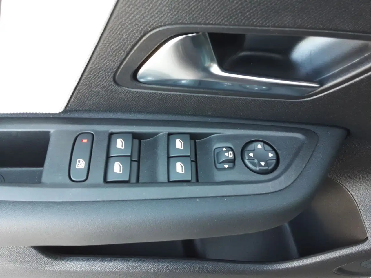 Citroen C4 Hybrid 136 Max ACC+LED+Navi+SHZ 14