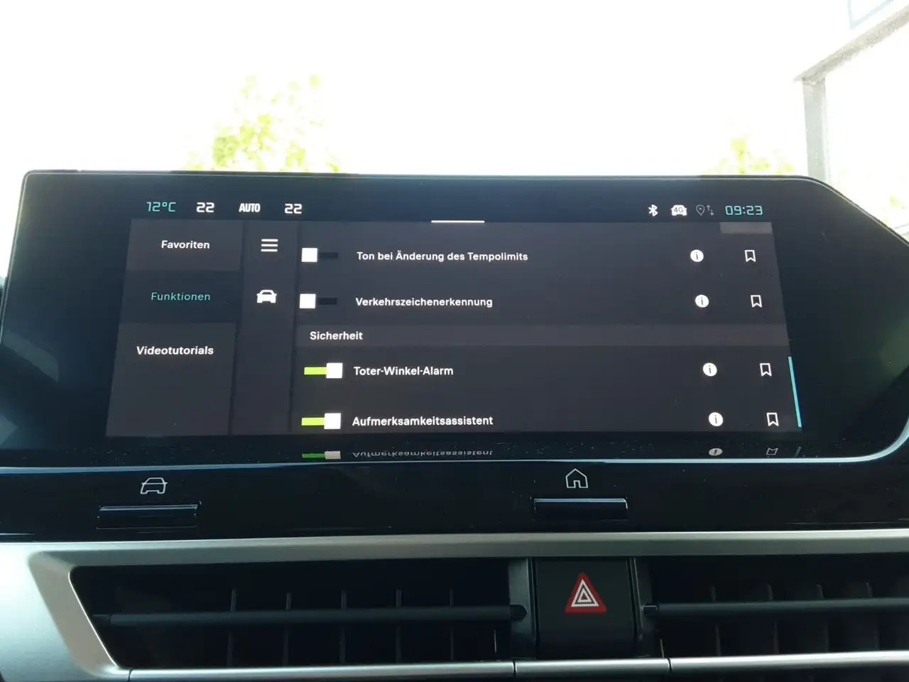 Citroen C4 Hybrid 136 Max ACC+LED+Navi+SHZ 26