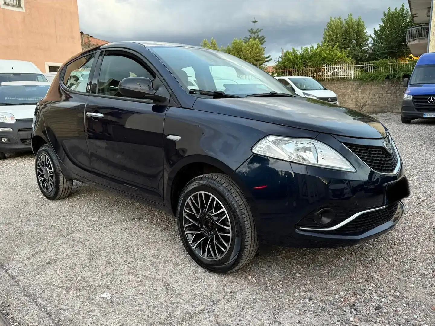 Lancia Ypsilon Ypsilon 0.9 t.air ecochic metano 80cv Bleu - 2