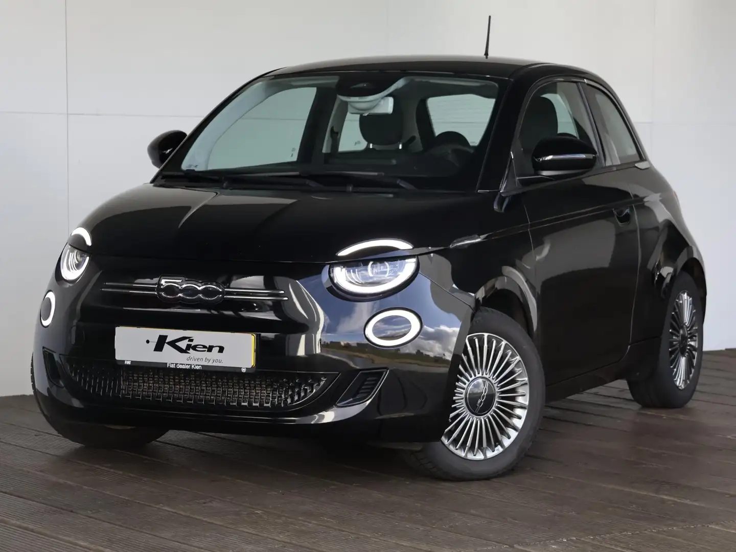 Fiat 500e Icon 42 kWh | Business Pack | Navi | Schwarz - 2