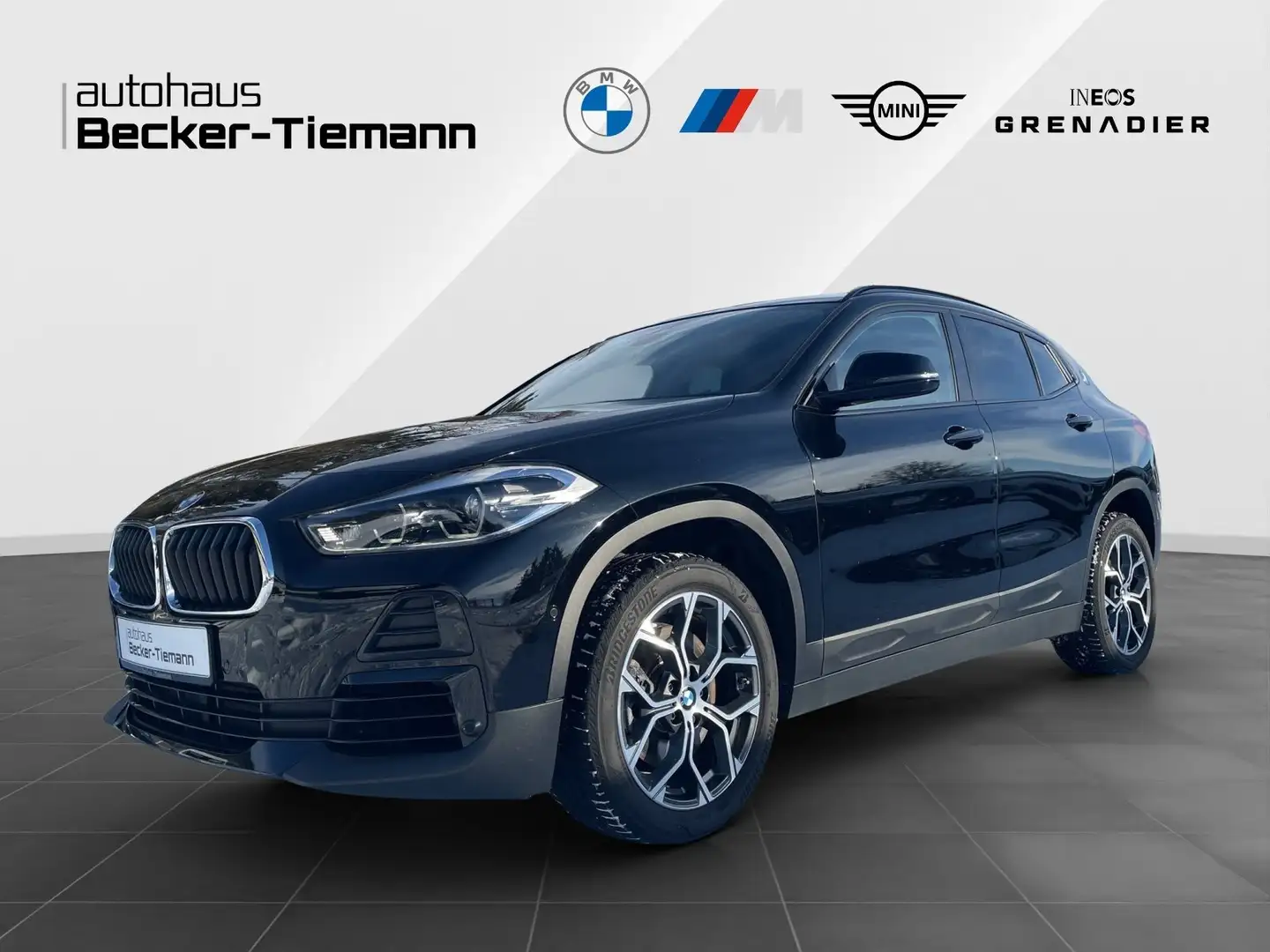 BMW X2 sDrive20i RFK/ AHK/ Sportstz./ Navi/ LED/ Komfortz Schwarz - 1