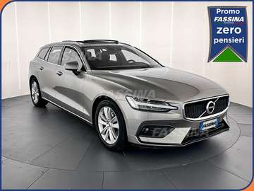 V60 2.0 b3 Momentum Business Pro auto 8m my21