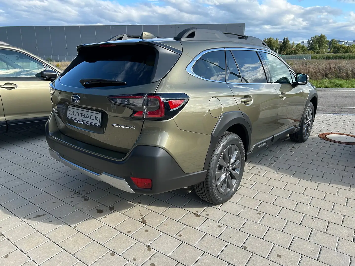 Subaru OUTBACK Outback 2.5i Lin. Active Aktionspreis Grün - 2