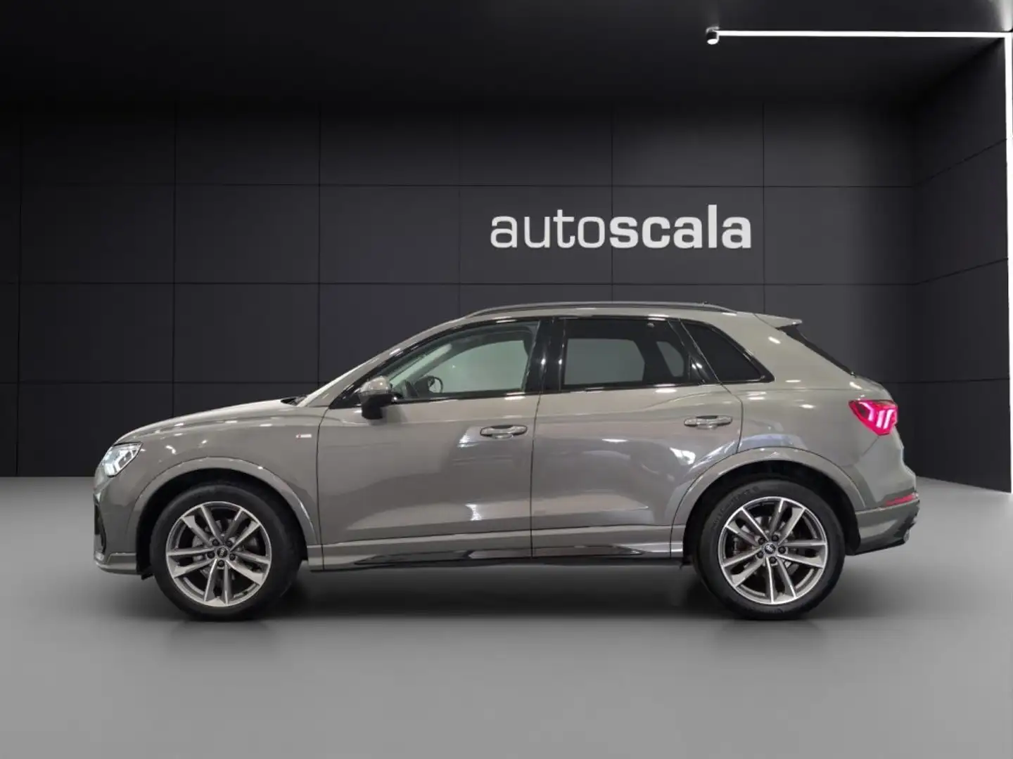 Audi Q3 35 TDI S tronic S line edition Grigio - 2