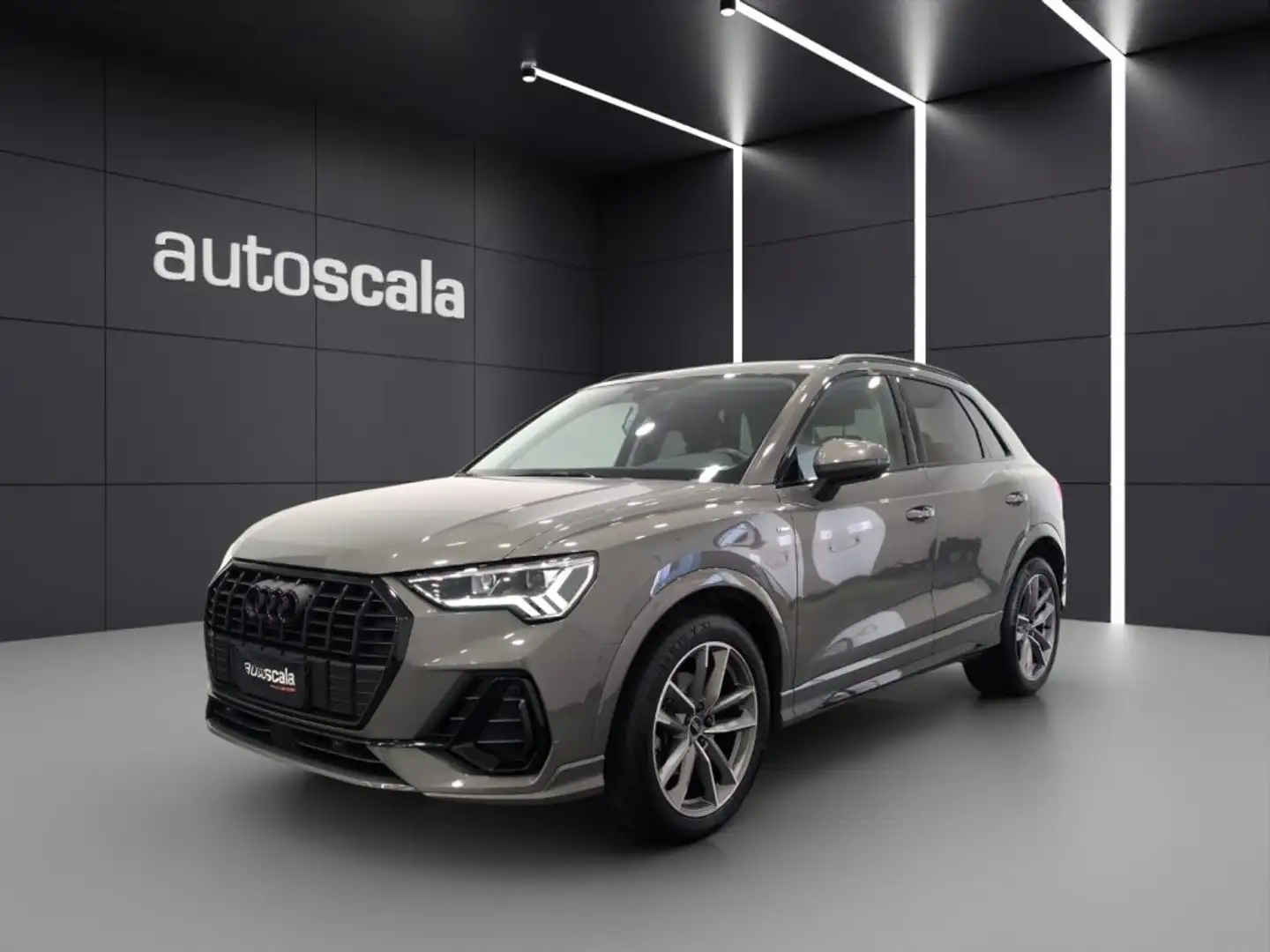 Audi Q3 35 TDI S tronic S line edition Grigio - 1